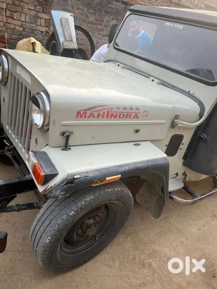 Mahinda Jeep