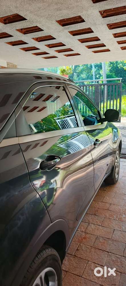 Tata Nexon Petrol Manual 2017