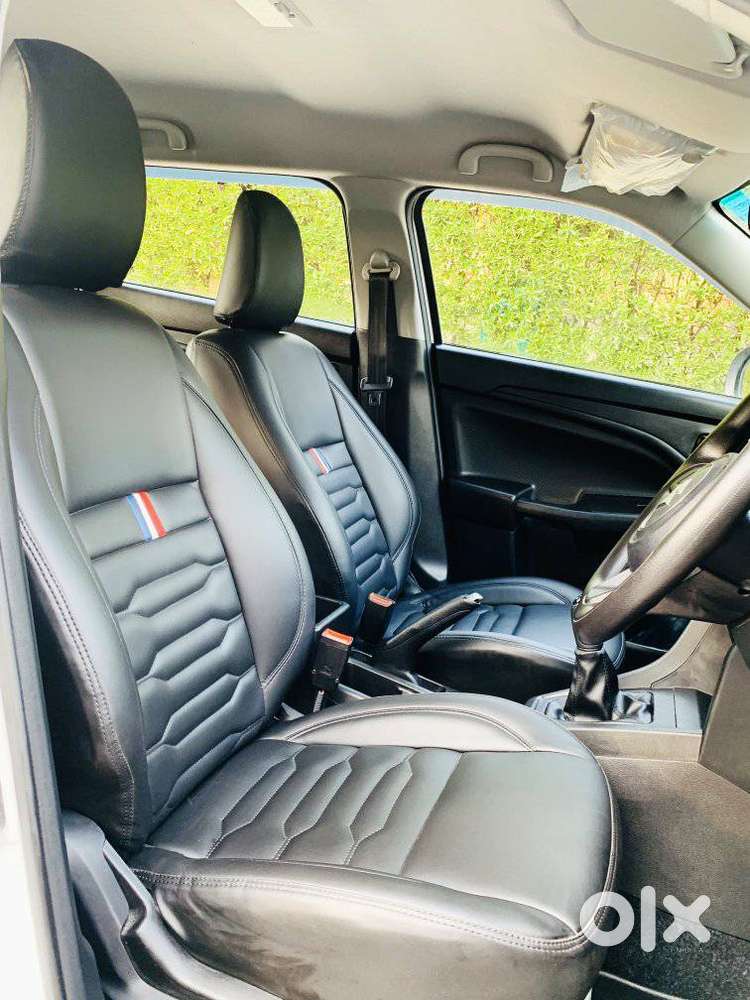 Maruti Suzuki Brezza 1.5 Lxi Smart Hybrid, 2025, Petrol