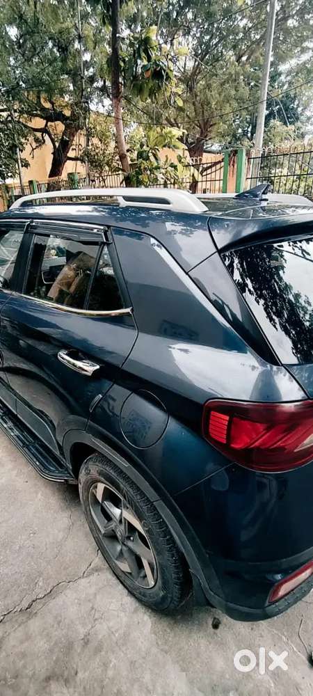Hyundai Venue 2019 Petrol Well Maintained