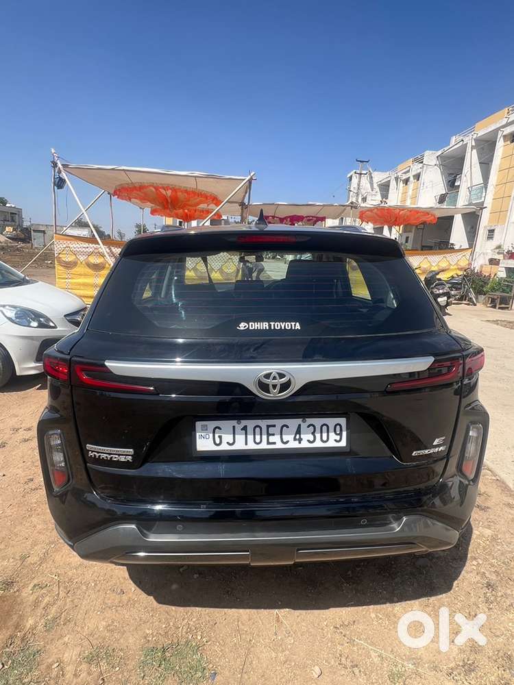 Toyota Urban Cruiser Hyryder 2026 Petrol Well Maintained