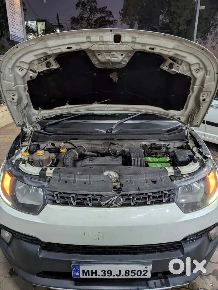 Mahindra Kuv 100