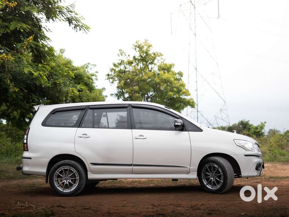 Toyota Innova Diesel 2015 Car