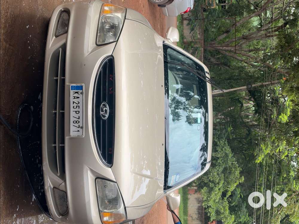 Hyundai Accent 2010 Petrol