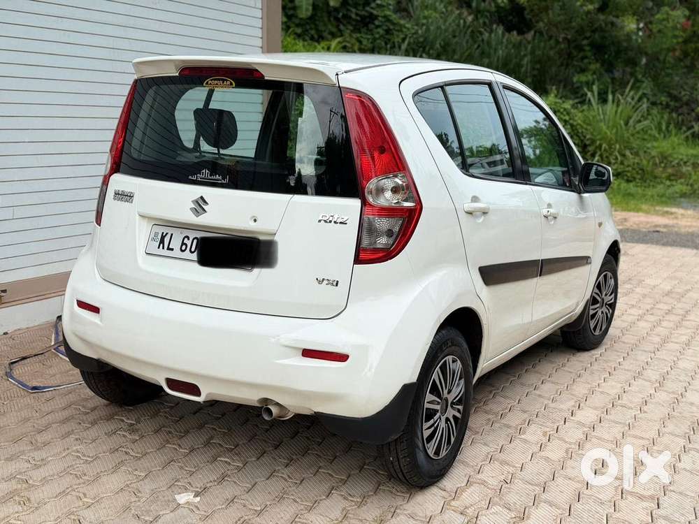 Maruti Suzuki Ritz Vxi Abs, 2010, Petrol