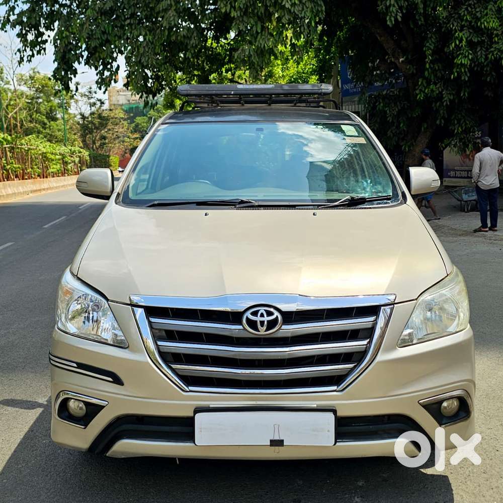 Toyota Innova 2004-2011 2.5 V Diesel 8-seater, 2014, Diesel