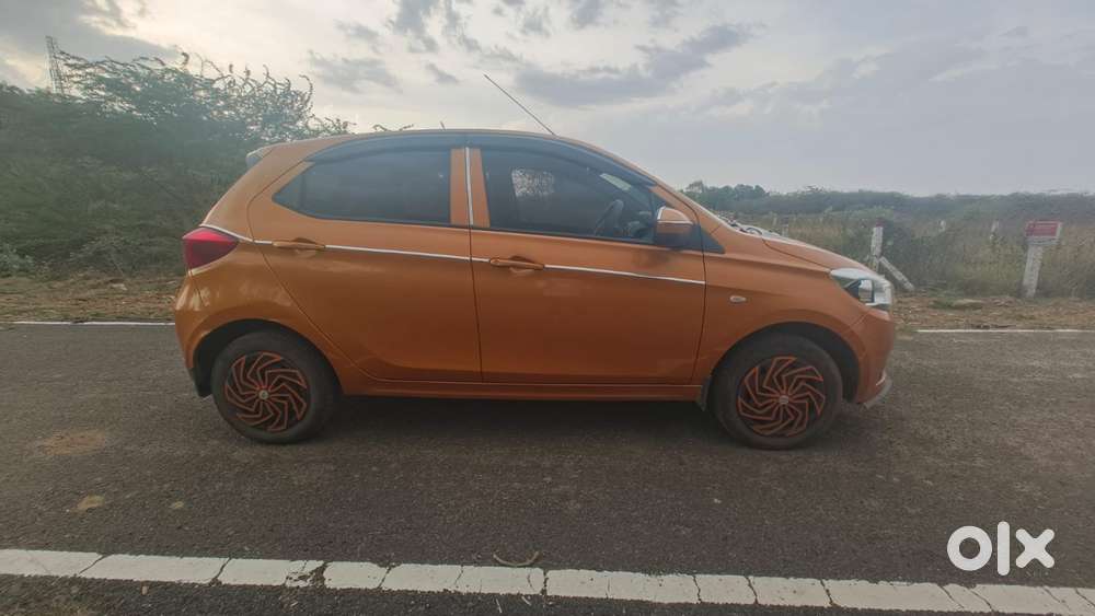 Tata Tiago 1.2 Revotron Xt (o), 2018, Petrol