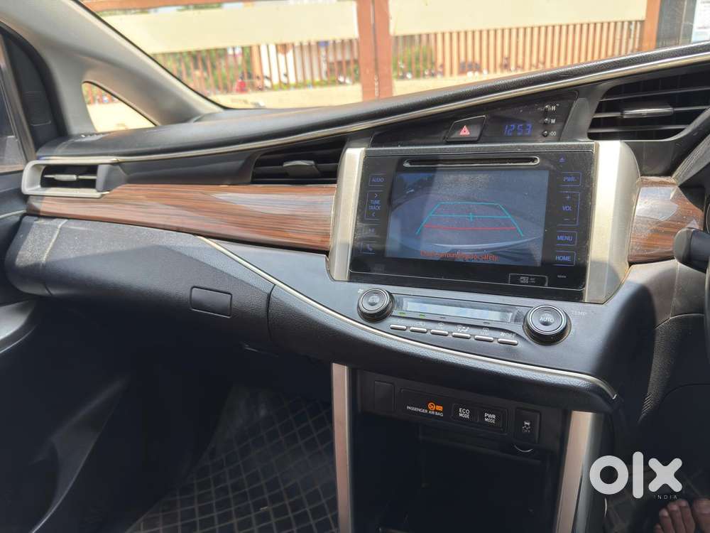Toyota Innova Crysta 2.8 Z, 2016, Diesel