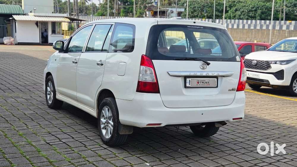 Toyota Innova 2.5 G (diesel) 8 Seater, 2012, Diesel