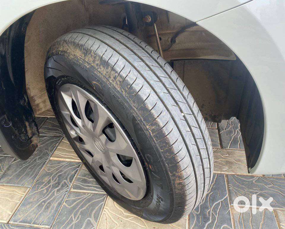 Maruti Suzuki Dzire 1.2 Vxi, 2025, Petrol