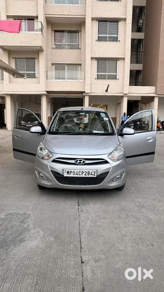Touch Screen Player Reverse Camera Well Maintained Car