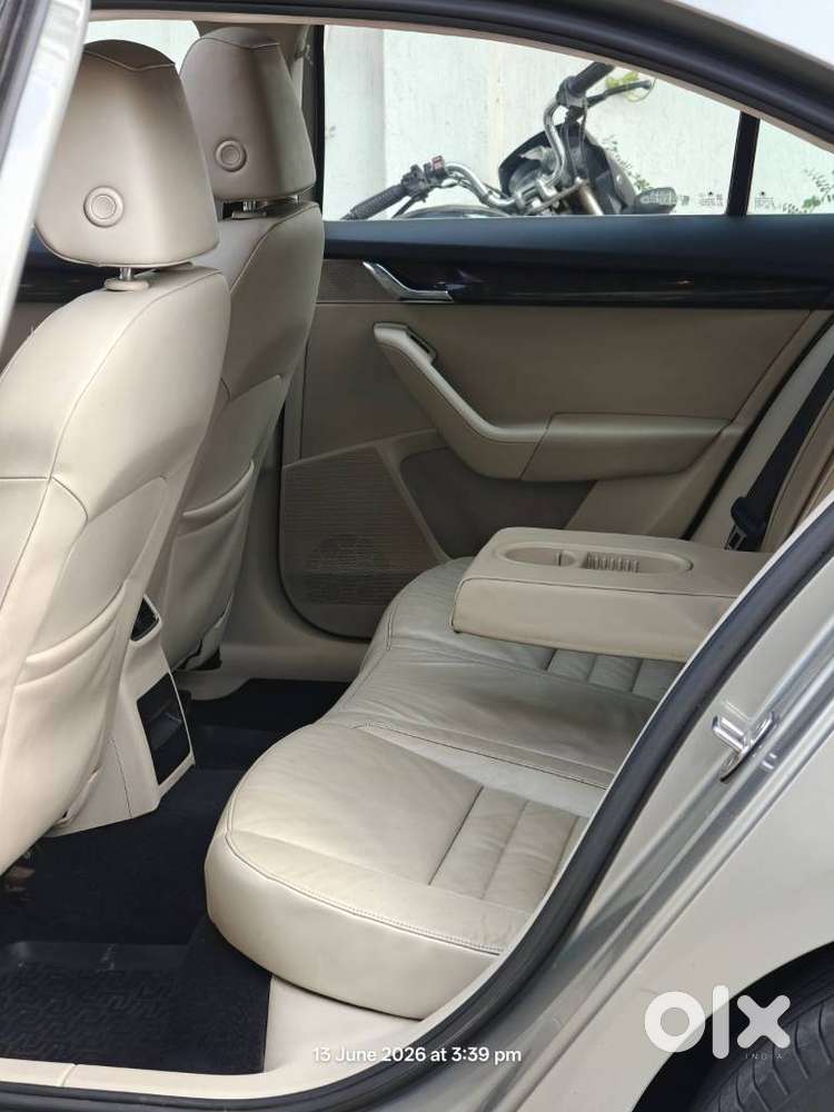 Skoda Octavia Elegance 2.0 Tdi At, 2013, Diesel