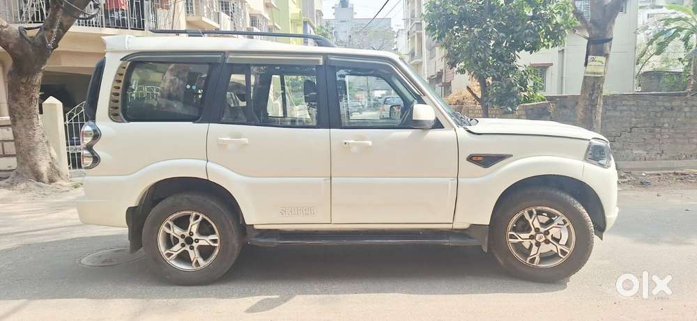 Mahindra Scorpio S10, 2016, Diesel