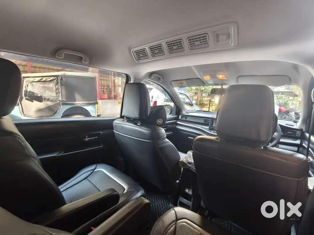 Maruti Suzuki Xl6 Zeta Automatic Petrol (2025) – Excellent Condition