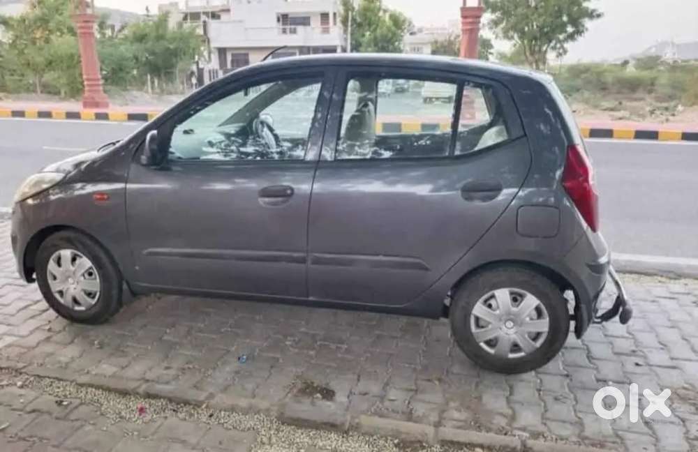Hyundai I10 2011 Petrol 98000 Km Driven