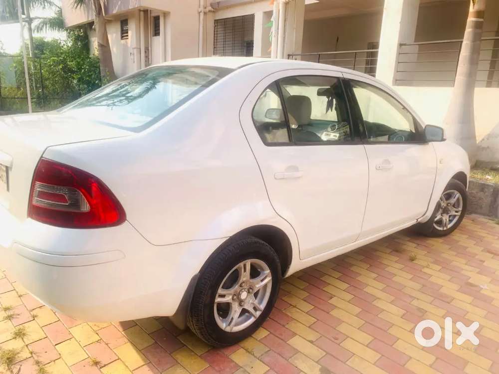 Ford Fiesta Ambiente Petrol 2010
