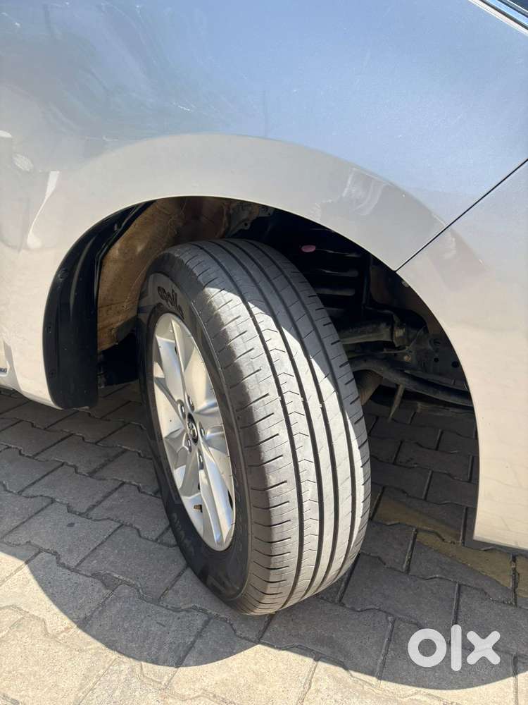 Toyota Innova Crysta [2020-ongoing] 2.4 Vx 8 Str, 2023, Diesel