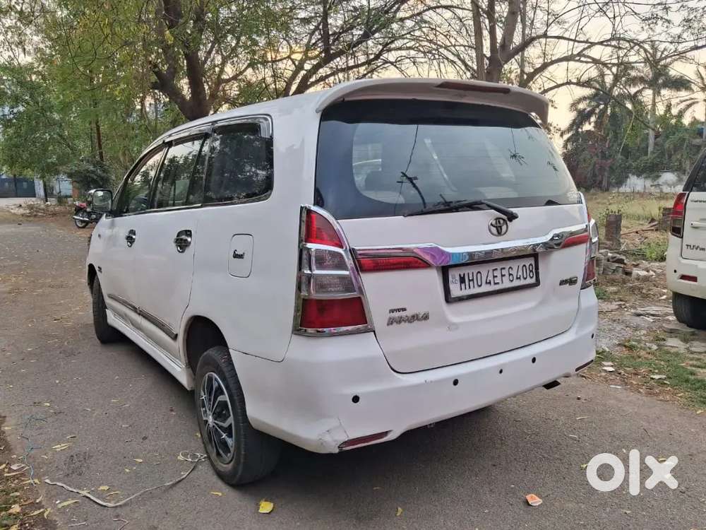 Toyota Innova 2010