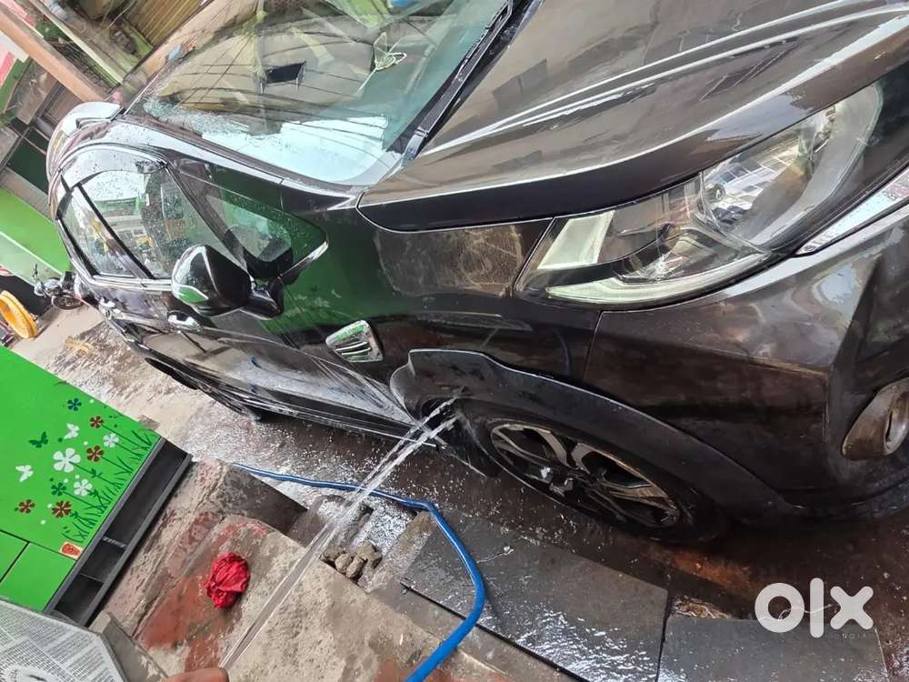 Honda Wr V With Sunroof And 1 Stepney