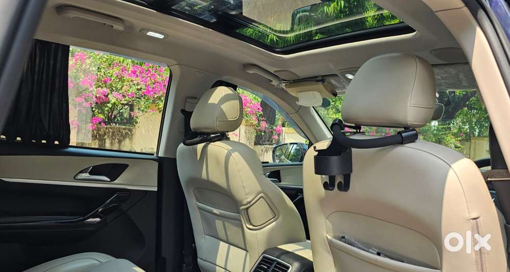 Mahindra Xuv700 2.2 Ax 7 Diesel At Luxury Pack Str, 2023, Diesel