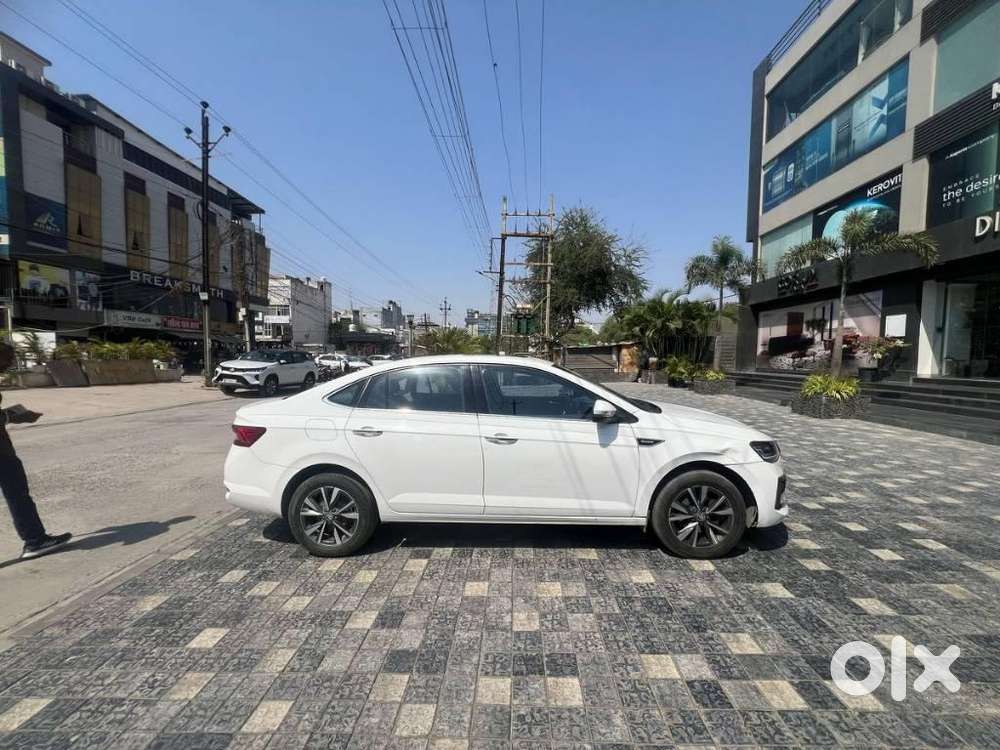 Skoda Slavia 1.5 Tsi Style At, 2023, Petrol