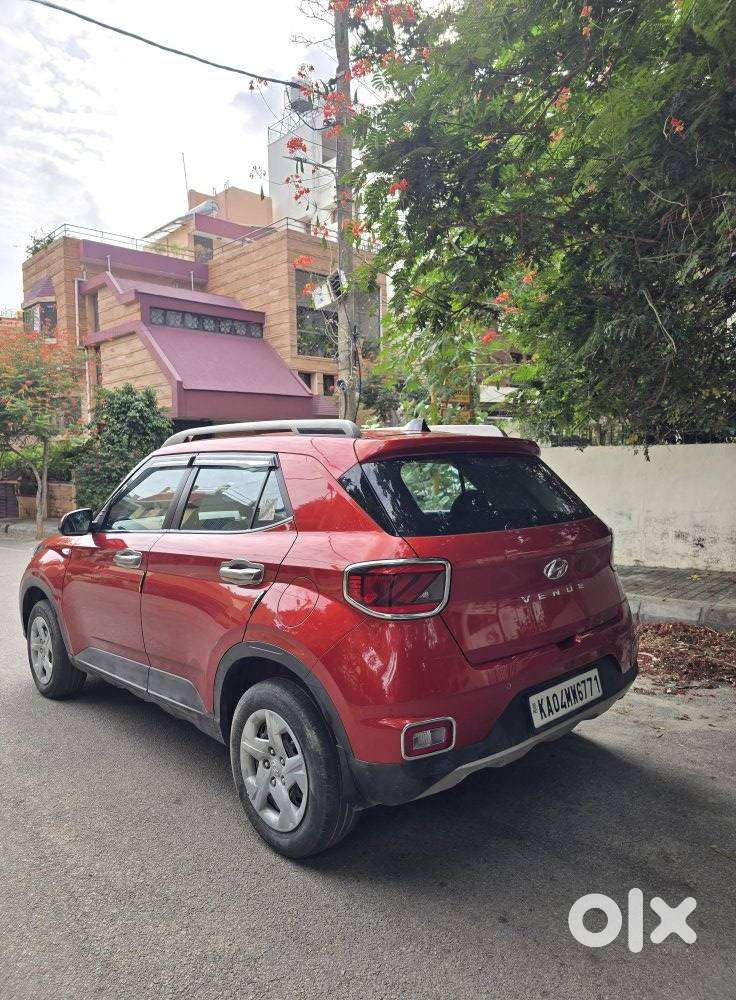 Hyundai Venue S 1.2 Petrol, 2019, Petrol