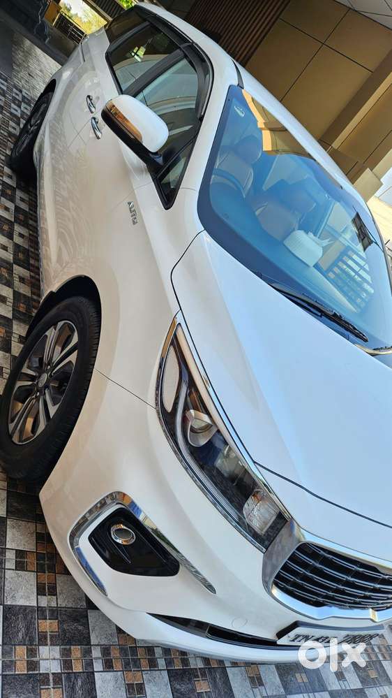 Kia Carnival Premium, 2021, Diesel