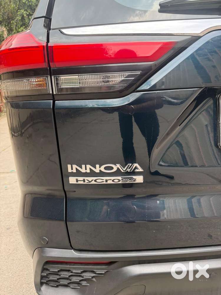 Toyota Innova Hycross 2.0 Zx Hybrid 7 Str, 2025, Petrol