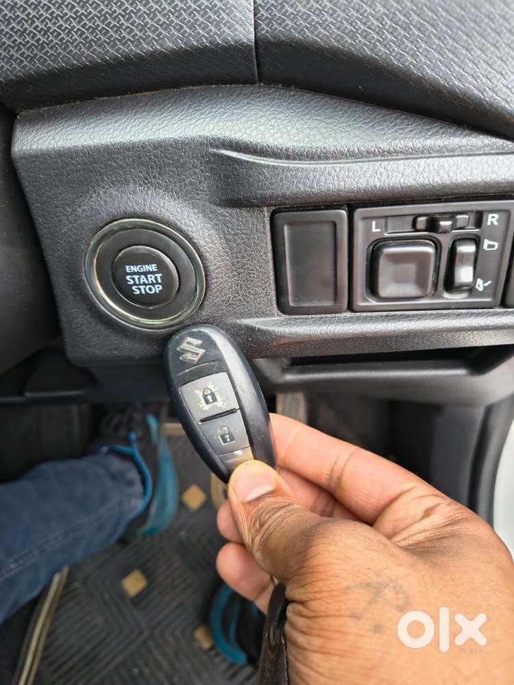 Maruti Suzuki Brezza 1.5 Zxi Plus Smart Hybrid, 2021, Petrol