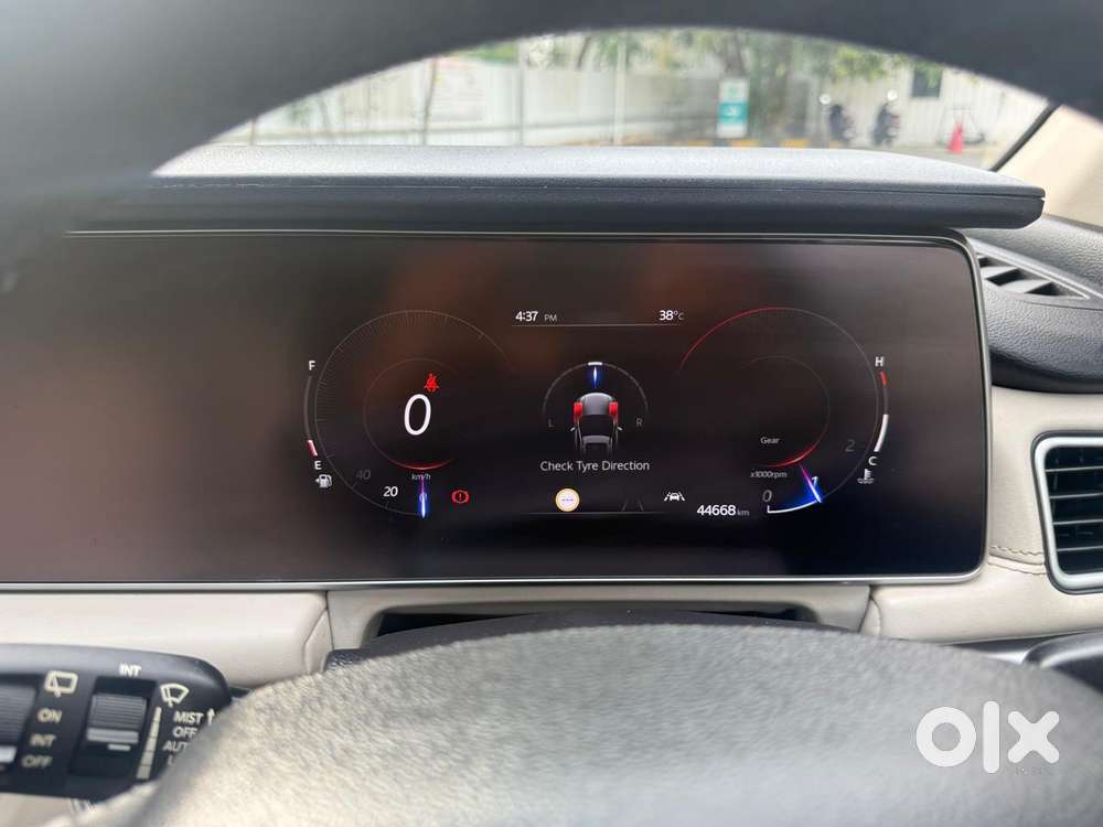 Mahindra Xuv700 2.2 Ax 7 Diesel Mt Luxury Pack Str, 2023, Diesel