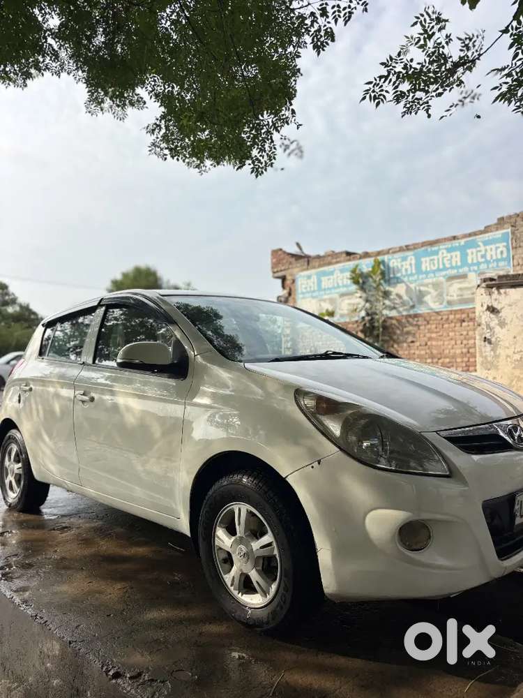 Hyundai I20 Diesel Manual 2012