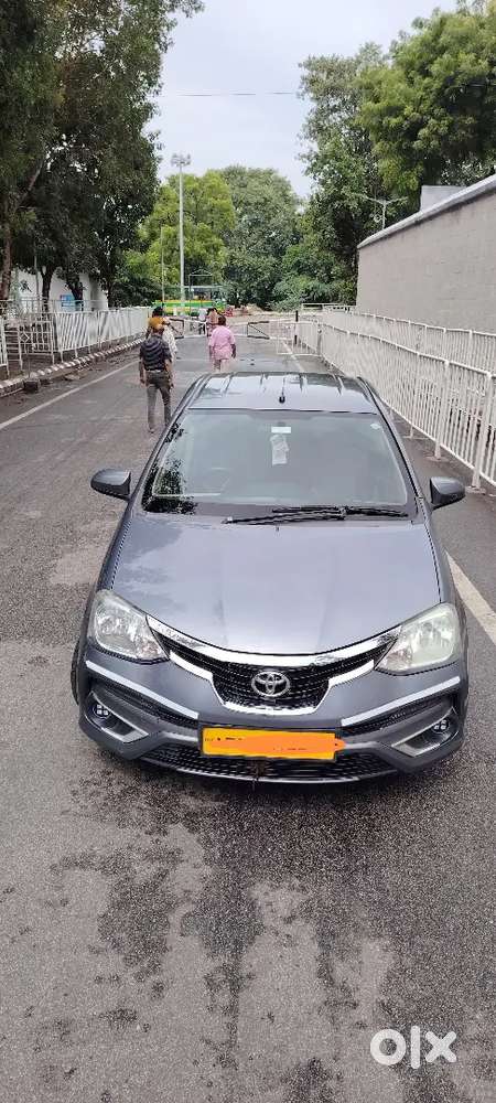 Showroom Truck Original Vehicle Bridgestone Tyres New