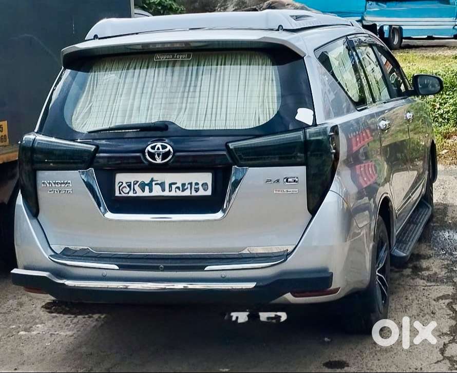 Single Owner Low Km, Toyota Innova Crysta 2017 Diesel Mt