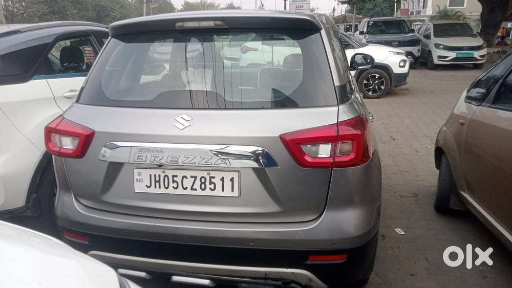 Maruti Suzuki Brezza 1.5 Lxi Smart Hybrid, 2021