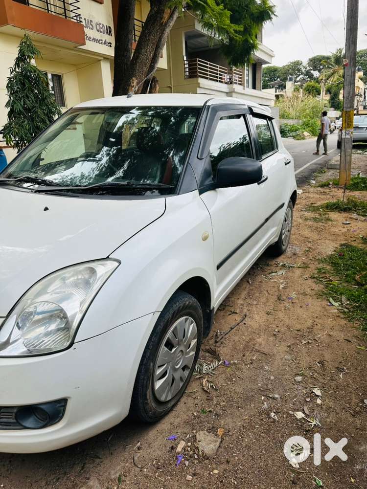 2011 Maruti Suzuki Swift Vxi Petrol