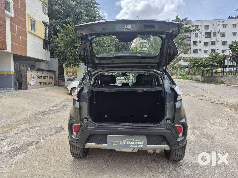 Tata Nexon 1.2 Revotron Xza Plus, 2020, Petrol
