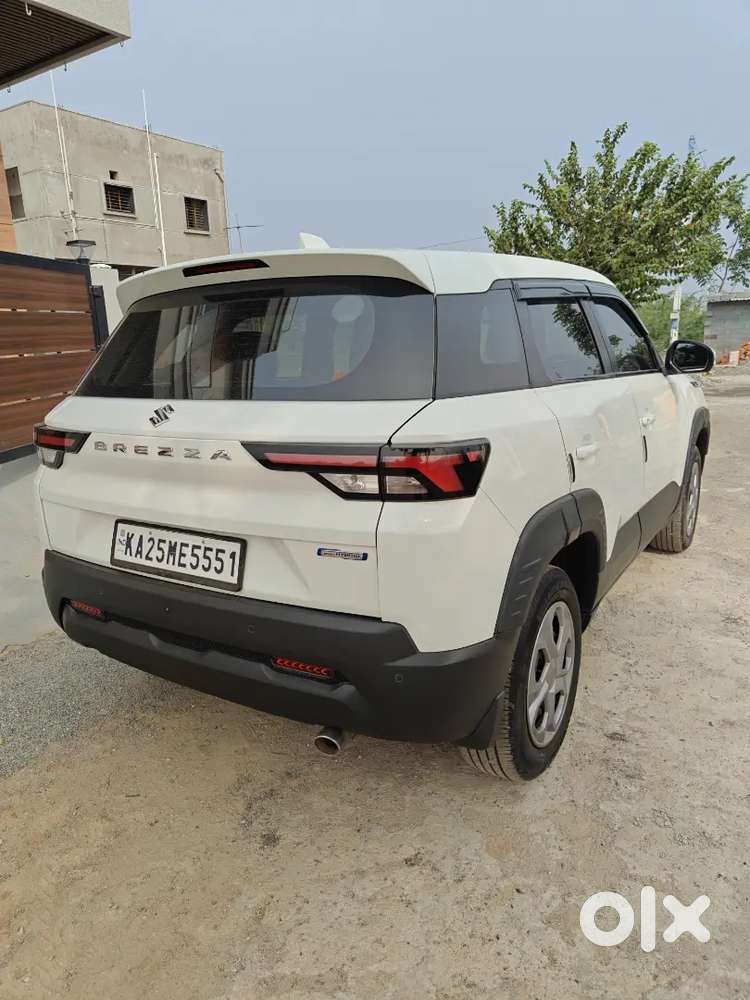 Maruti Suzuki Brezza Vxi Automatic Smart Hybrid 2024
