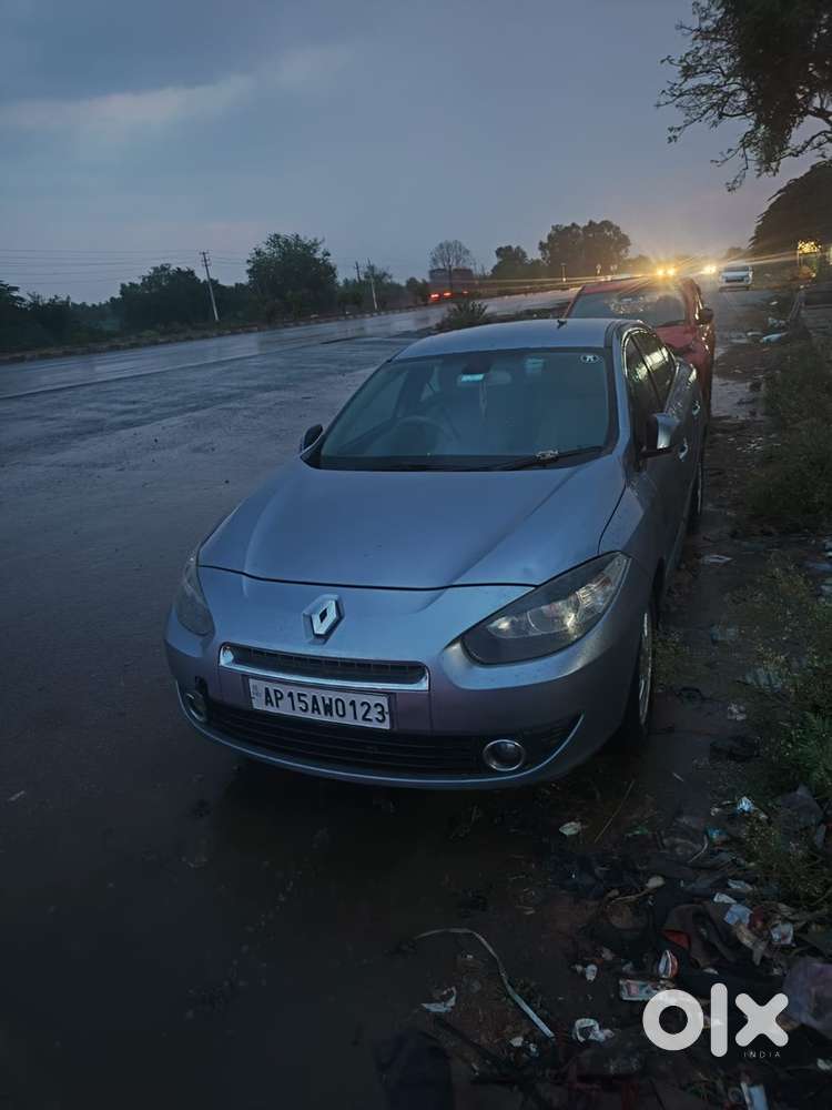 Renault Fluence 2011 Top End