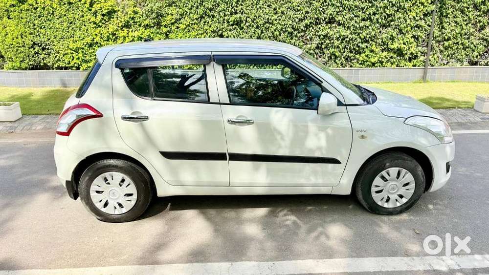 Maruti Suzuki Swift Lxi Option, 2011, Petrol