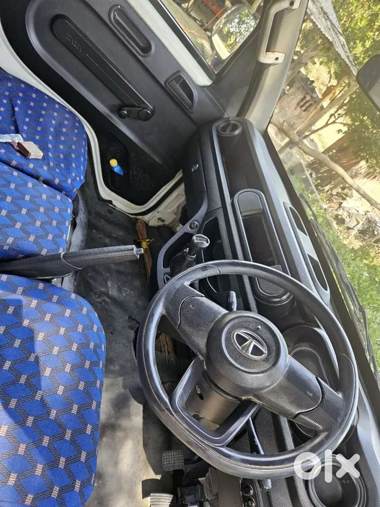 Tata Intra V30 3 Lakh Cash + Emi