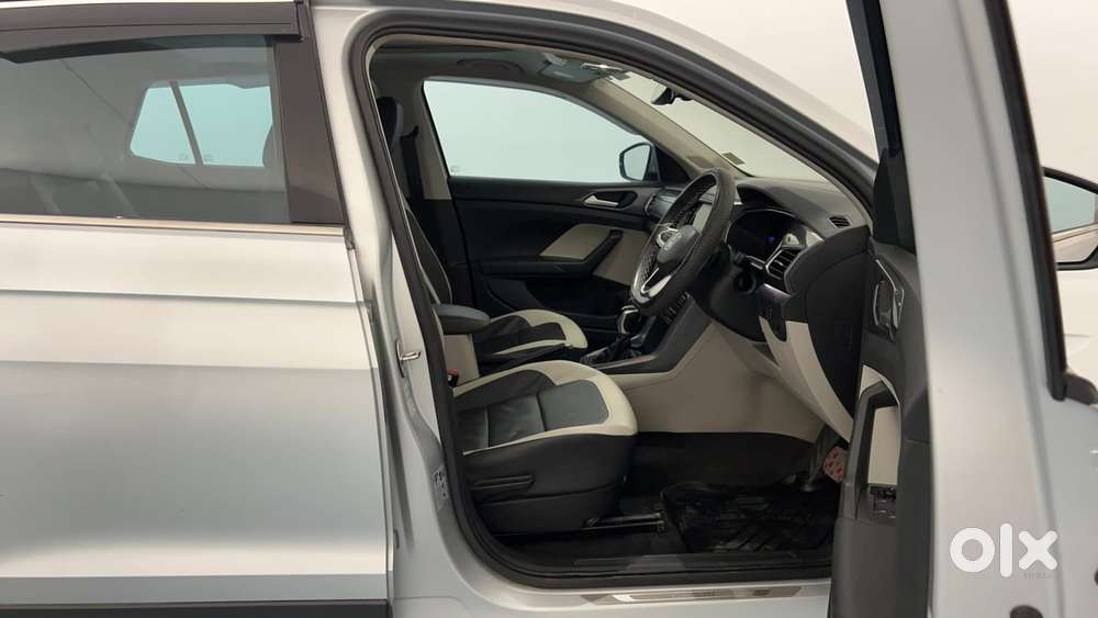 Volkswagen Taigun Topline 1.0 Tsi At (electric Seats), 2022, Petrol