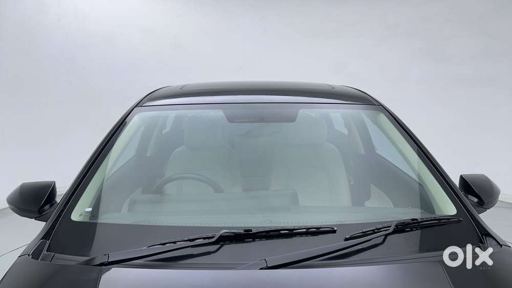 Hyundai Verna 1.5 Sx (o) Petrol Mt, 2023, Petrol