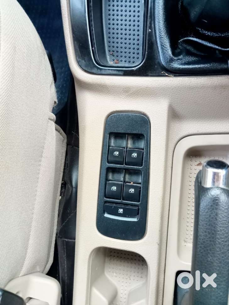Mahindra Tuv 300 T8, 2017, Diesel