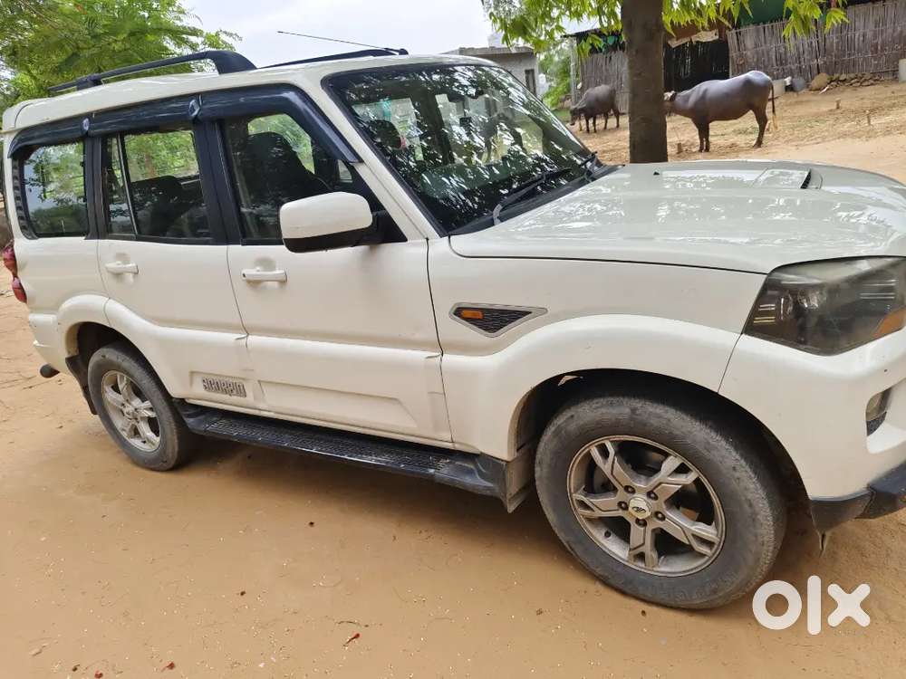 Mahindra Scorpio Diesel Novmber 2016 Manual 100200 Km