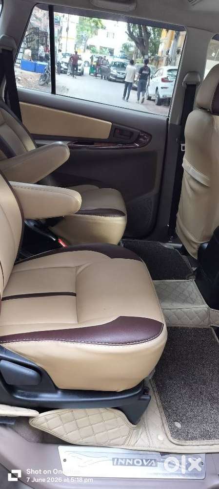 Toyota Innova 2.5 G (diesel) 7 Seater Bs Iv, 2016, Diesel