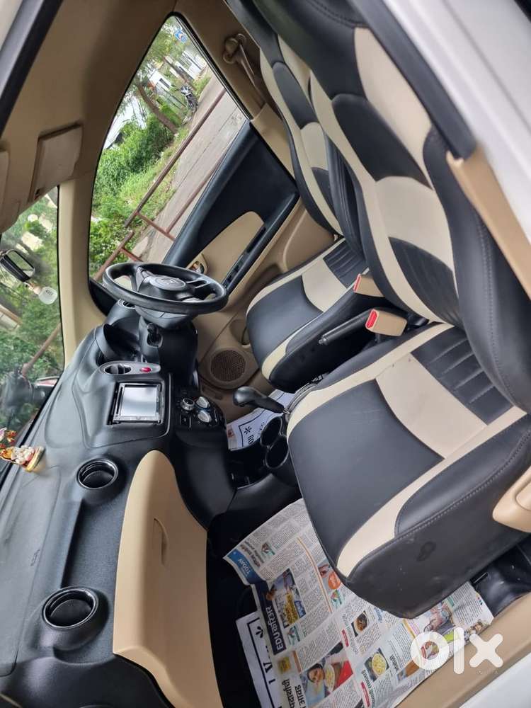 Honda Brio V Automatic, 2014, Petrol