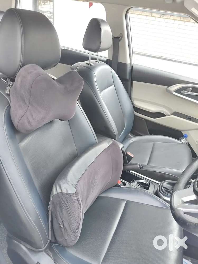 Kia Carens Premium 2023