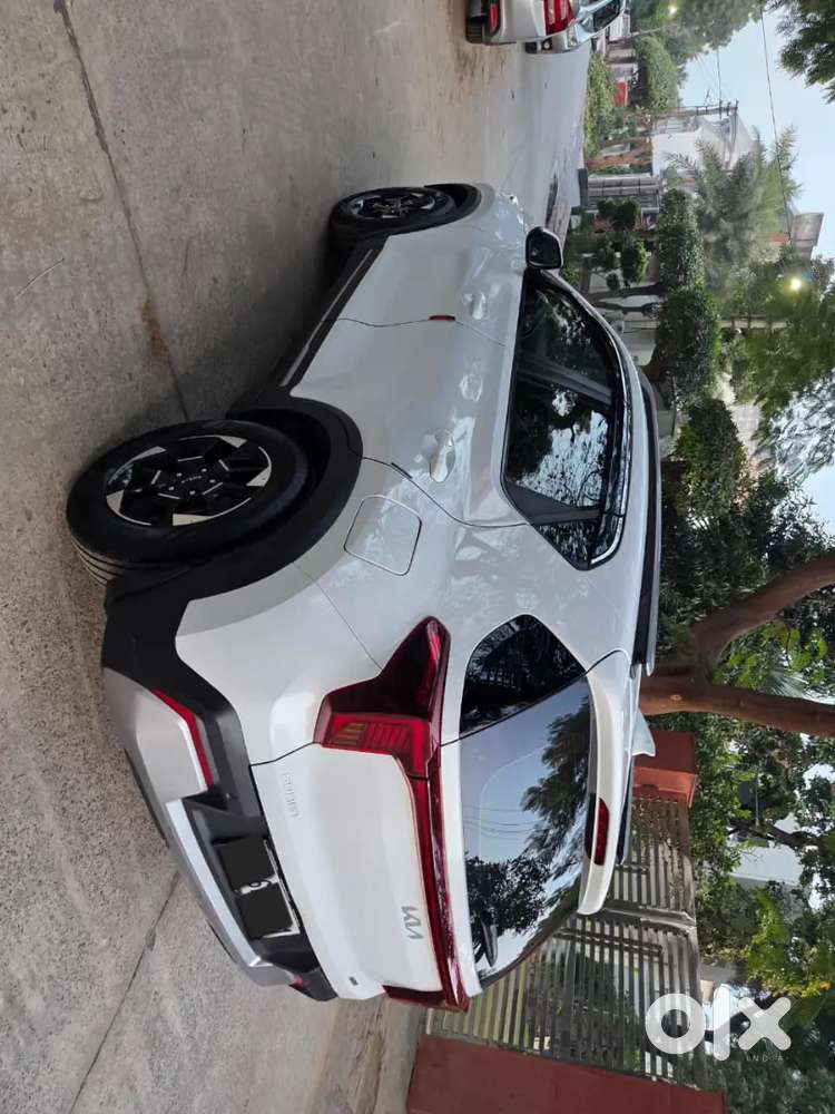 Brand New Kia Sonet (automatic Diesel With Sunroof) Up16