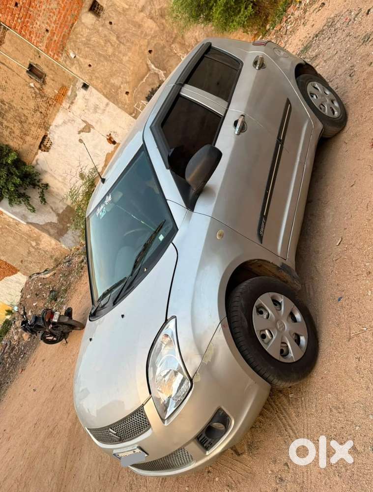 Maruti Suzuki Swift 2010 Petrol