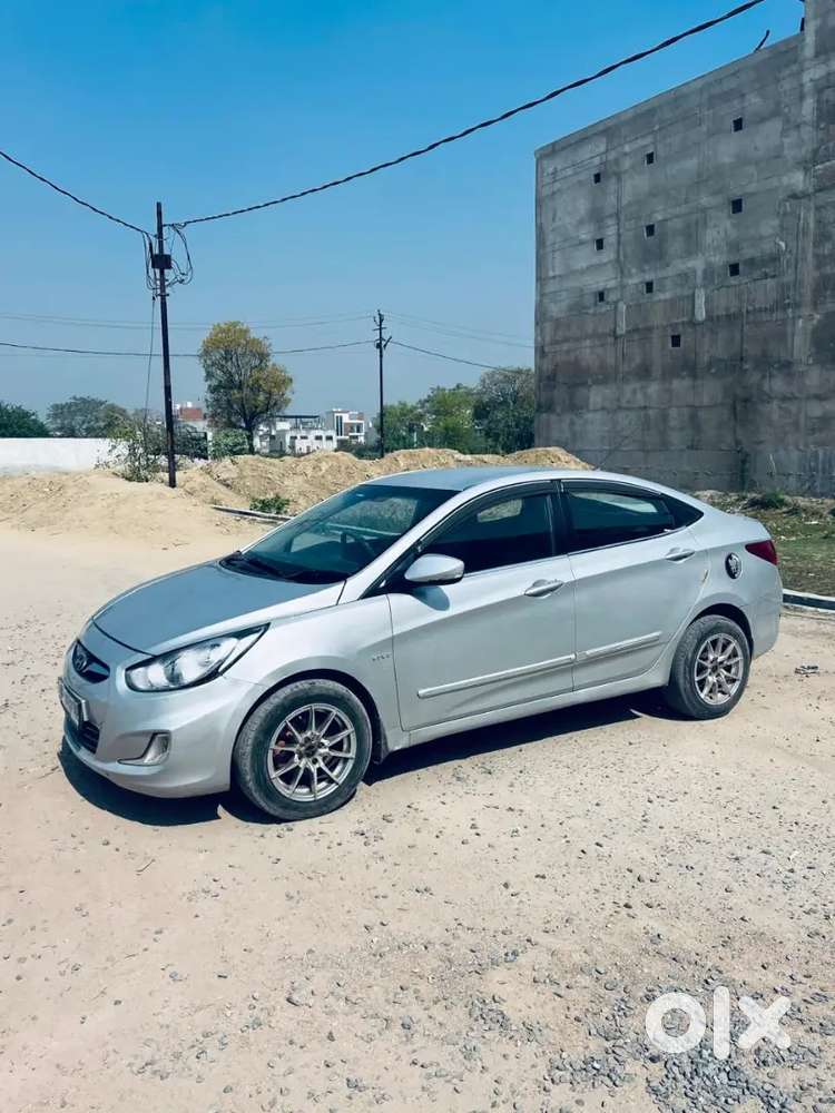 Hyundai Verna 1.6 Ex 2012
